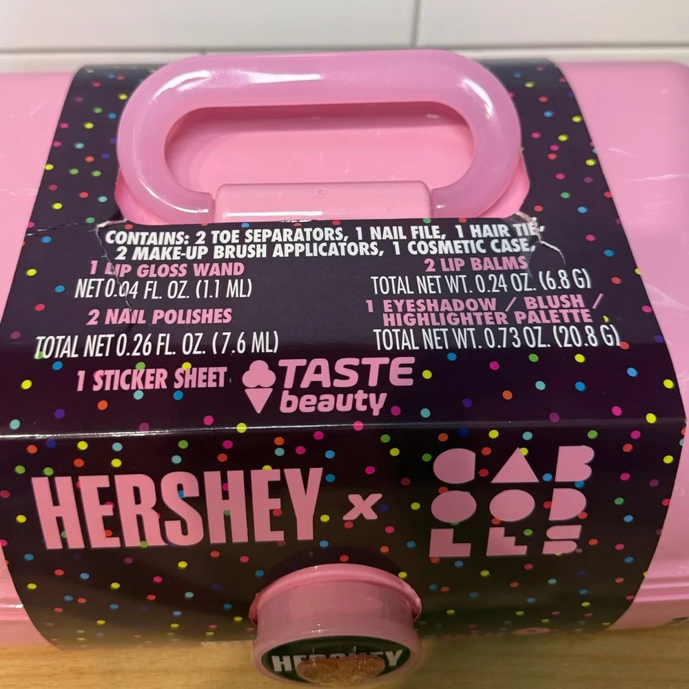 Caboodles x Taste Beauty x Hershey's On The Go Girl‎ Caboodles | Pink | NWT